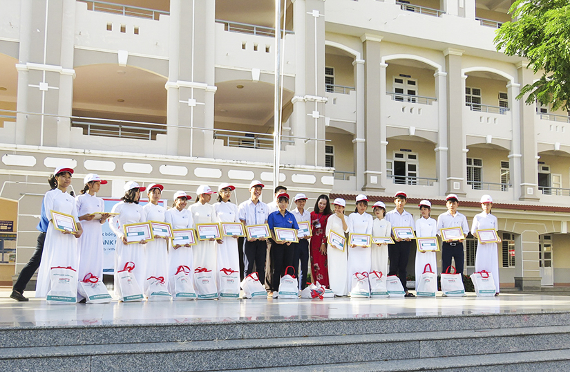 Kienlongbank trao 50 suất học bổng cho học sinh tại Bà Rịa – Vũng Tàu