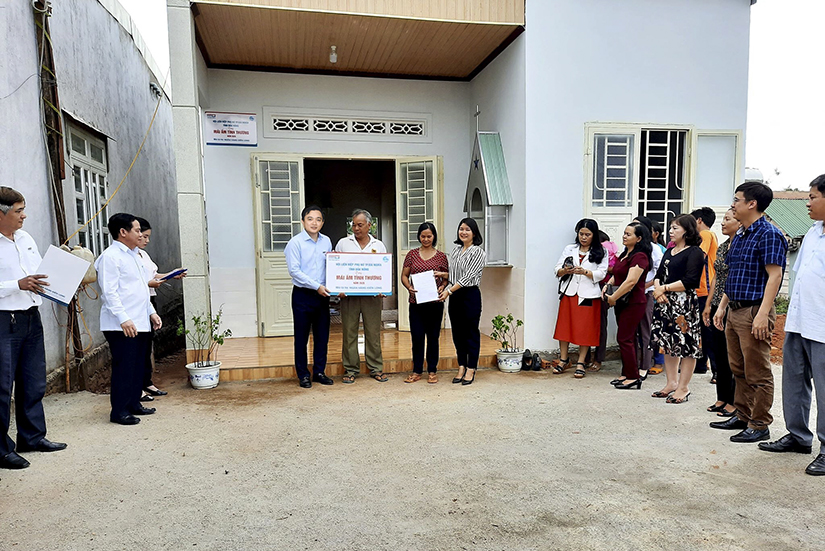 Kienlongbank bàn giao nhà tình thương tại Đắk Nông