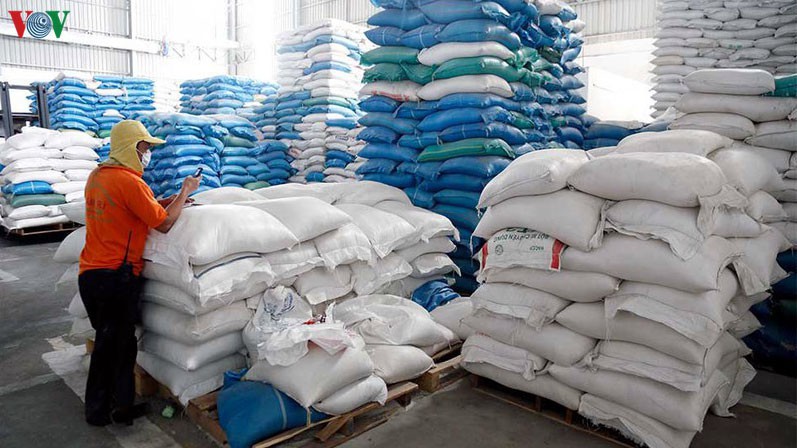 Bộ Công Thương đề nghị giữ mức xuất khẩu gạo 400.000 tấn trong tháng 4