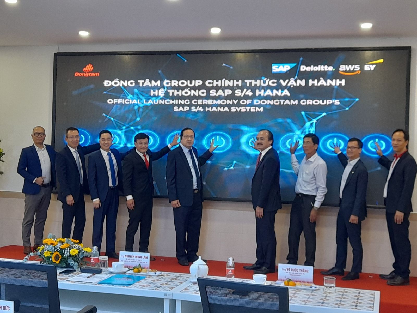 Đồng Tâm Group nhận bằng khen của tỉnh Long An trao cho 'Đơn vị tiên phong trong công cuộc chuyển đổi số' và chính thức vận hành hệ thống ERP thế hệ mới: SAP S/4HANA