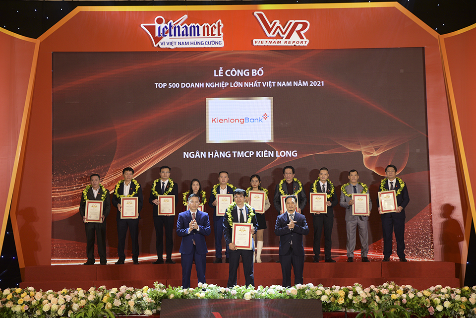KienlongBank tiếp tục được vinh danh trong bảng xếp hạng Top VNR500, FAST500 và PROFIT500 năm 2021