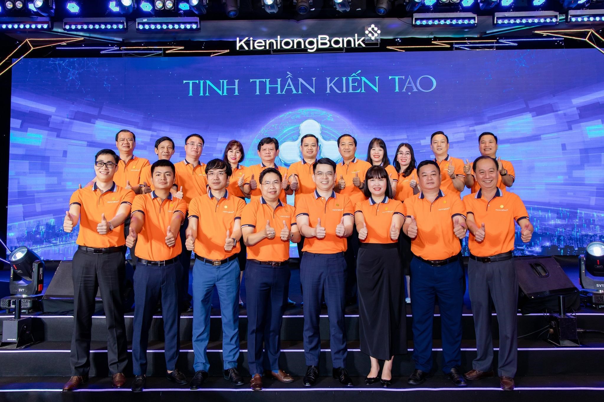 KienlongBank kích hoạt hành trình 2024 “Chung sức Kiến tạo – Chinh phục Tầm cao”
