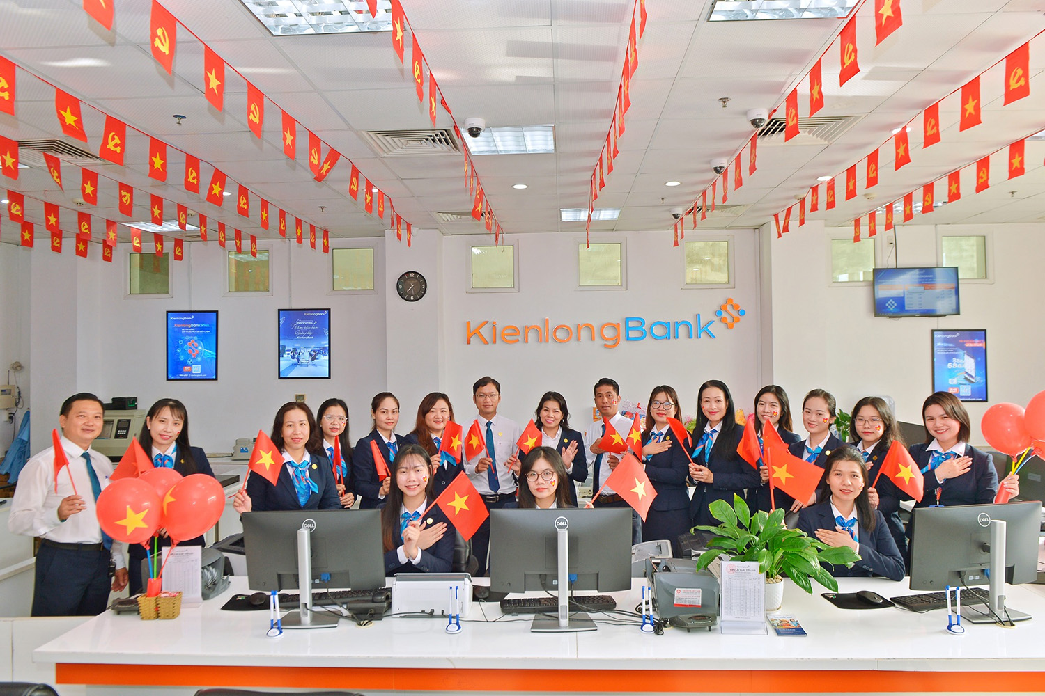 Logo KienlongBank trong văn hóa nội bộ và niềm tự hào CBNV