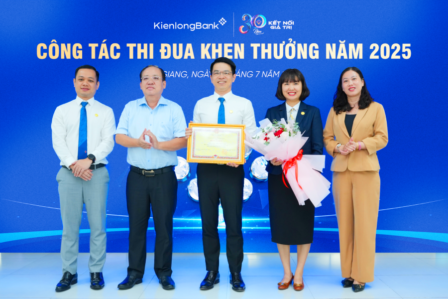 Ngân hàng Kiên Long – KienlongBank vinh dự nhận Bằng khen của Chủ tịch UBND tỉnh An Giang