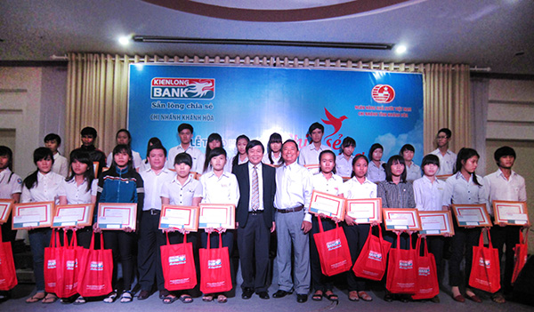 Kienlongbank – Chi nhánh Khánh Hòa triển khai chương trình “Chia sẻ ước mơ”
