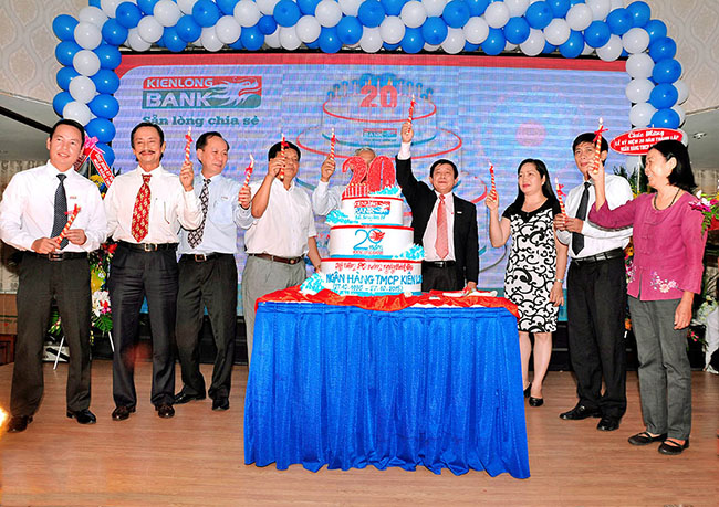 Kienlongbank tưng bừng tổ chức Lễ kỷ niệm 20 năm thành lập tại Bình Thuận, An Giang và Phú Quốc