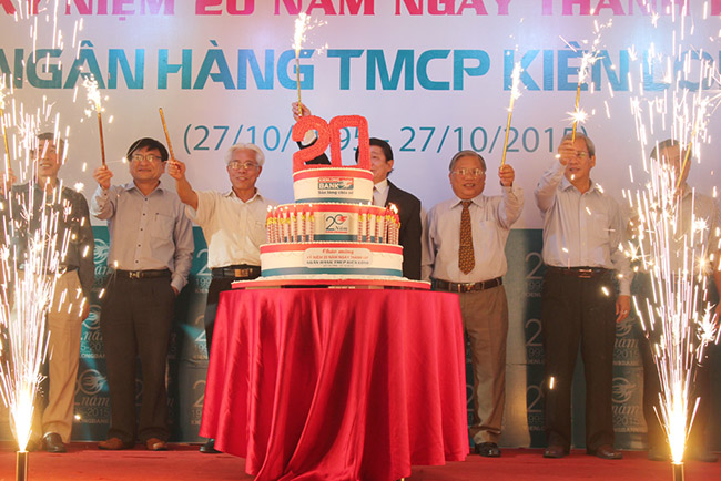 Kienlongbank đồng loạt tổ chức Lễ kỷ niệm 20 năm tại Phú Yên, Tiền Giang và Hà Tiên