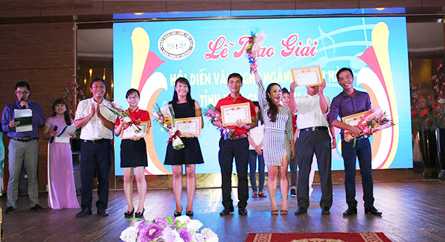 Kienlongbank Rạch Giá tham gia Hội thi văn nghệ chào mừng kỷ niệm 65 năm thành lập ngành Ngân hàng Việt Nam