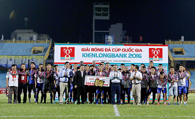 Cúp Quốc gia Kienlongbank 2016: Hà Nội T&T hẹn Than Quảng Ninh tại trận chung kết, B.Bình Dương, QNK. Quảng Nam đồng Hạng Ba
