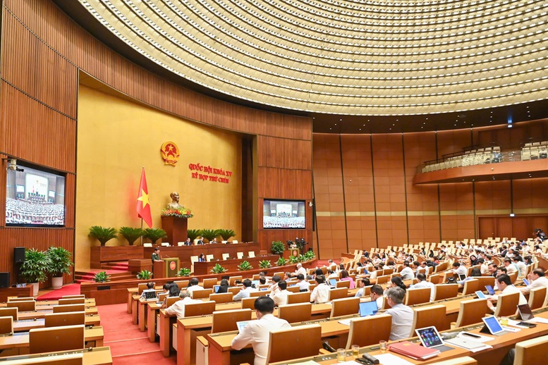 chinh-thuc-trinh-quoc-hoi-lap-trung-tam-tai-chinh-quoc-te chinh-thuc-trinh-quoc-hoi-lap-trung-tam-tai-chinh-quoc-te
