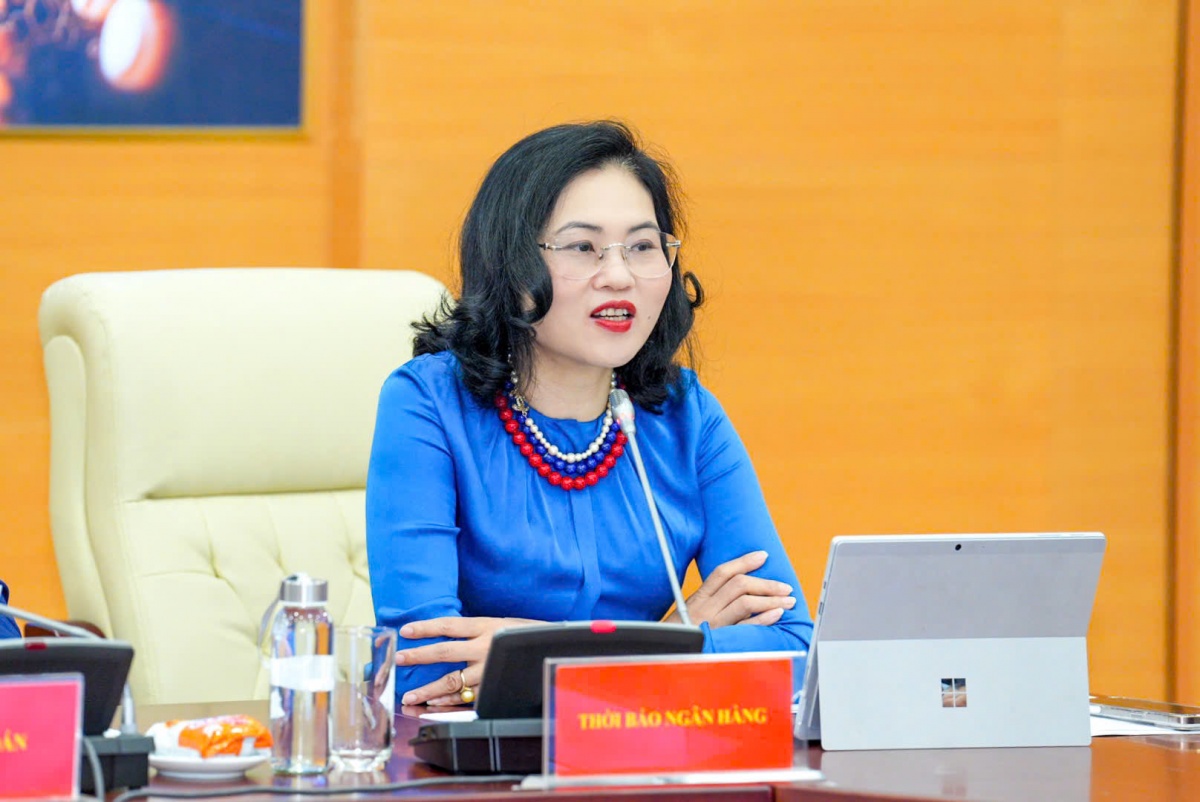 chuyen-doi-so-nganh-ngan-hang chuyen-doi-so-nganh-ngan-hang
