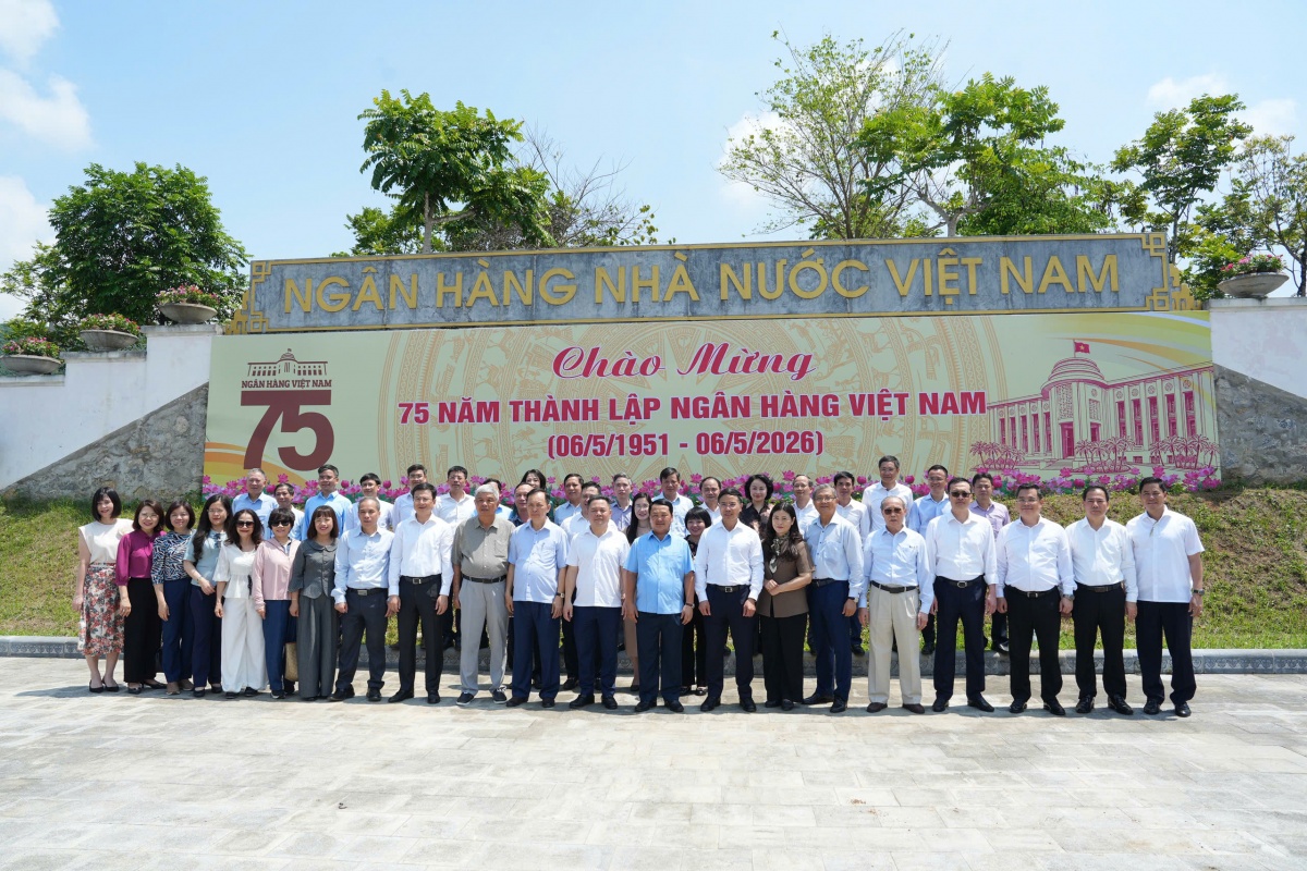 huong-ve-coi-nguon-nganh-ngan-hang