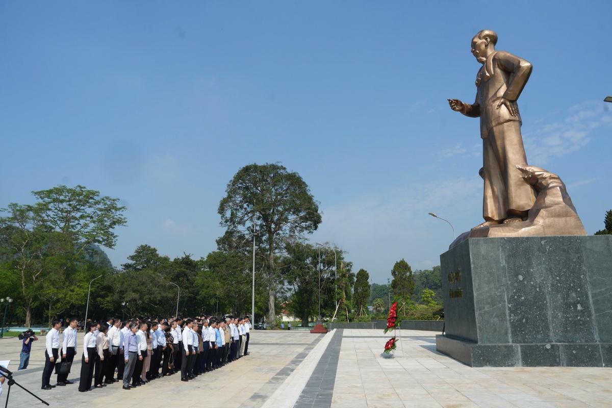 huong-ve-coi-nguon-nganh-ngan-hang