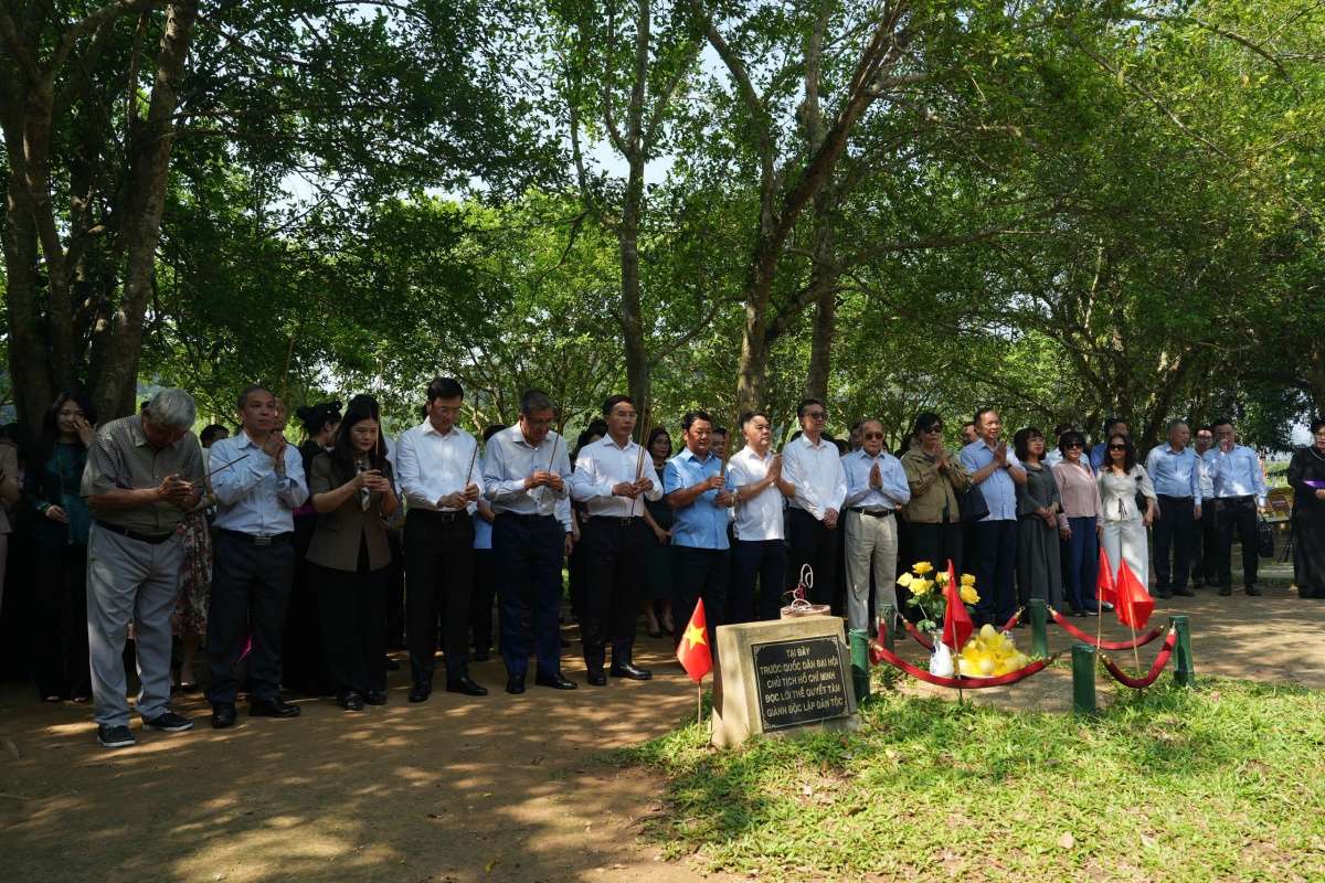 huong-ve-coi-nguon-nganh-ngan-hang