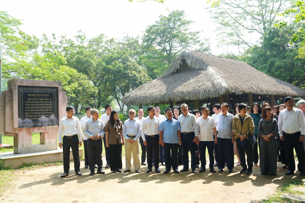 huong-ve-coi-nguon-nganh-ngan-hang