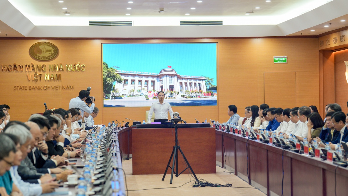 ngan-hang-dong-thuan-cam-ket-giam-lai-suat