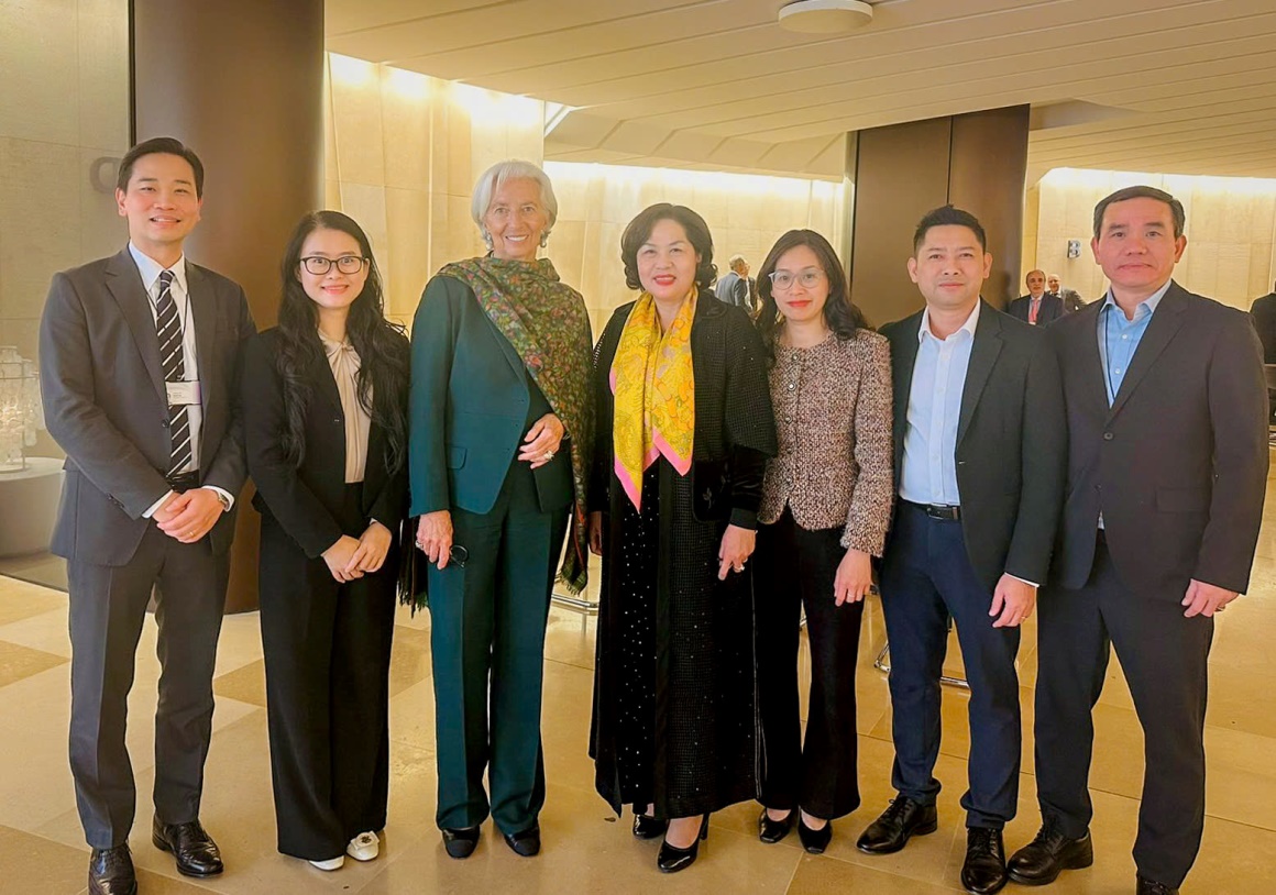 thong-doc-ngan-hang-nguyen-thi-hong-du-hoi-nghi-ngan-hang-thanh-toan-quoc-te-4