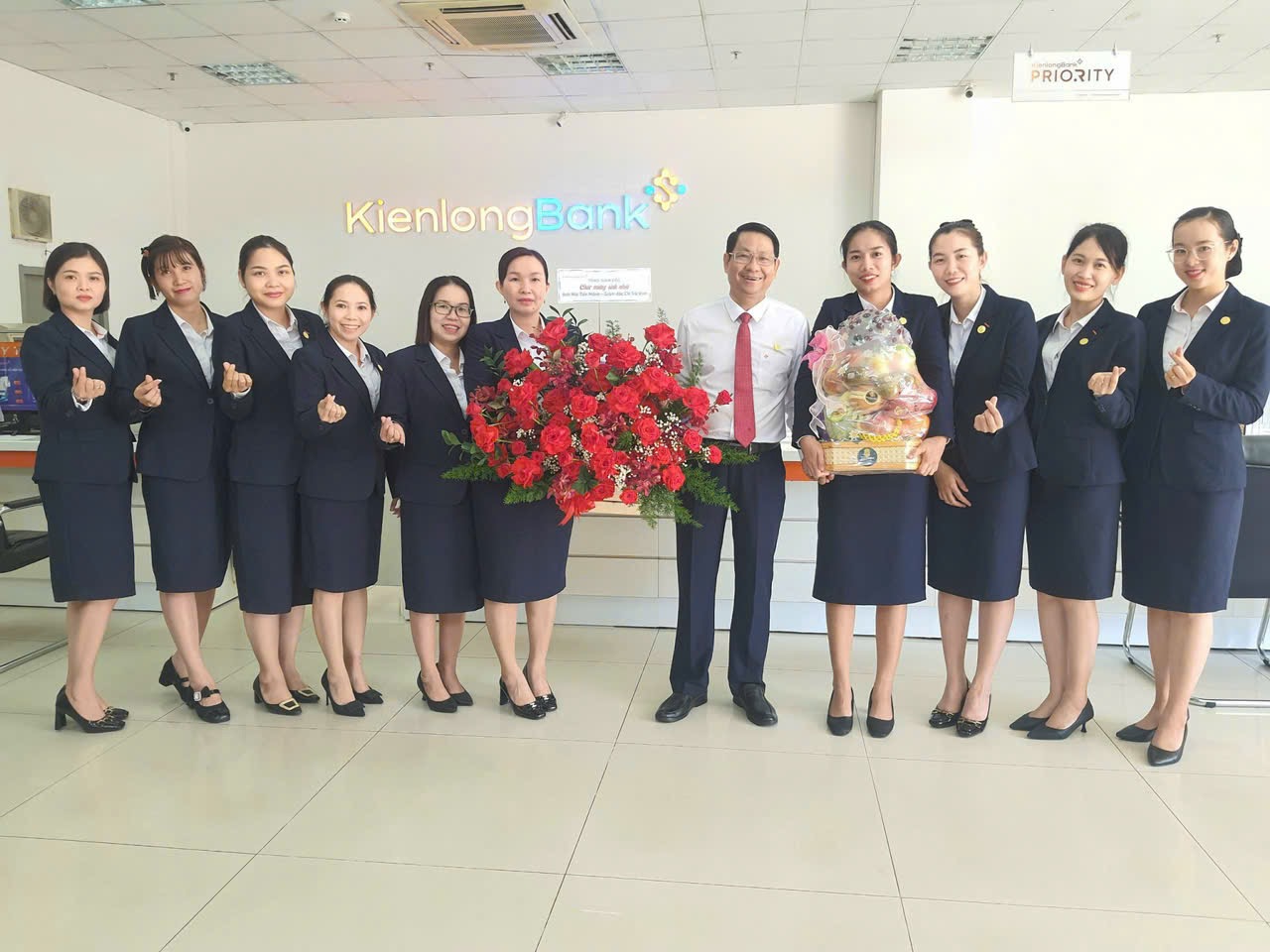 tap-the-cbnv-kienlongbank-tra-vinh